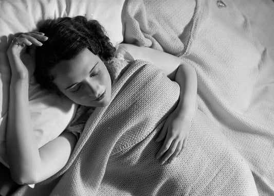 Key Ingredients for Healthy, Restorative Sleep | easesential